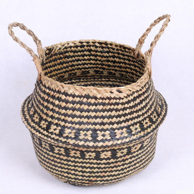 Panier de fleurs d'algues et de paille tissé