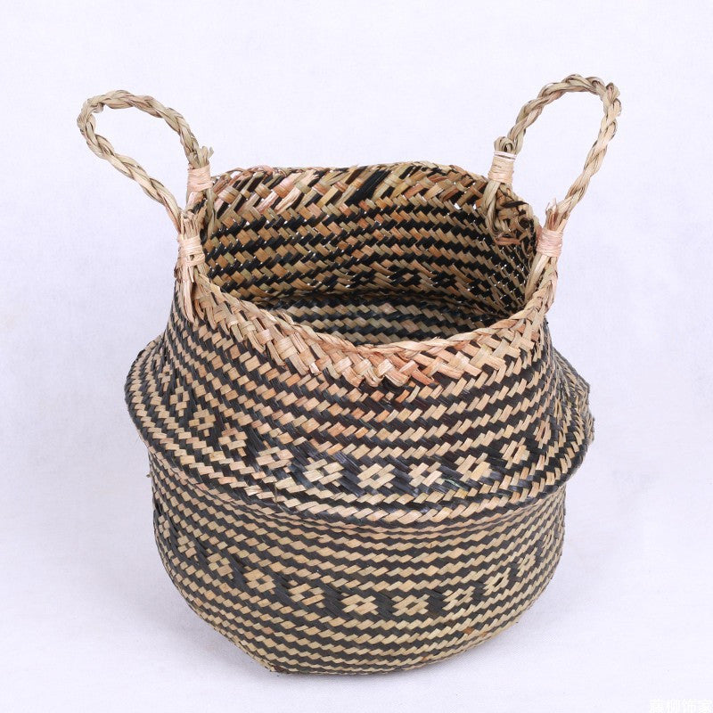 Panier de fleurs d'algues et de paille tissé