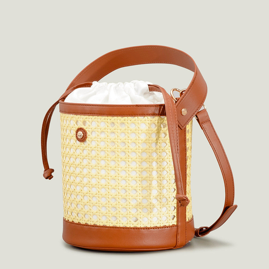 Handgewebte hohle Rattan-Eimertasche