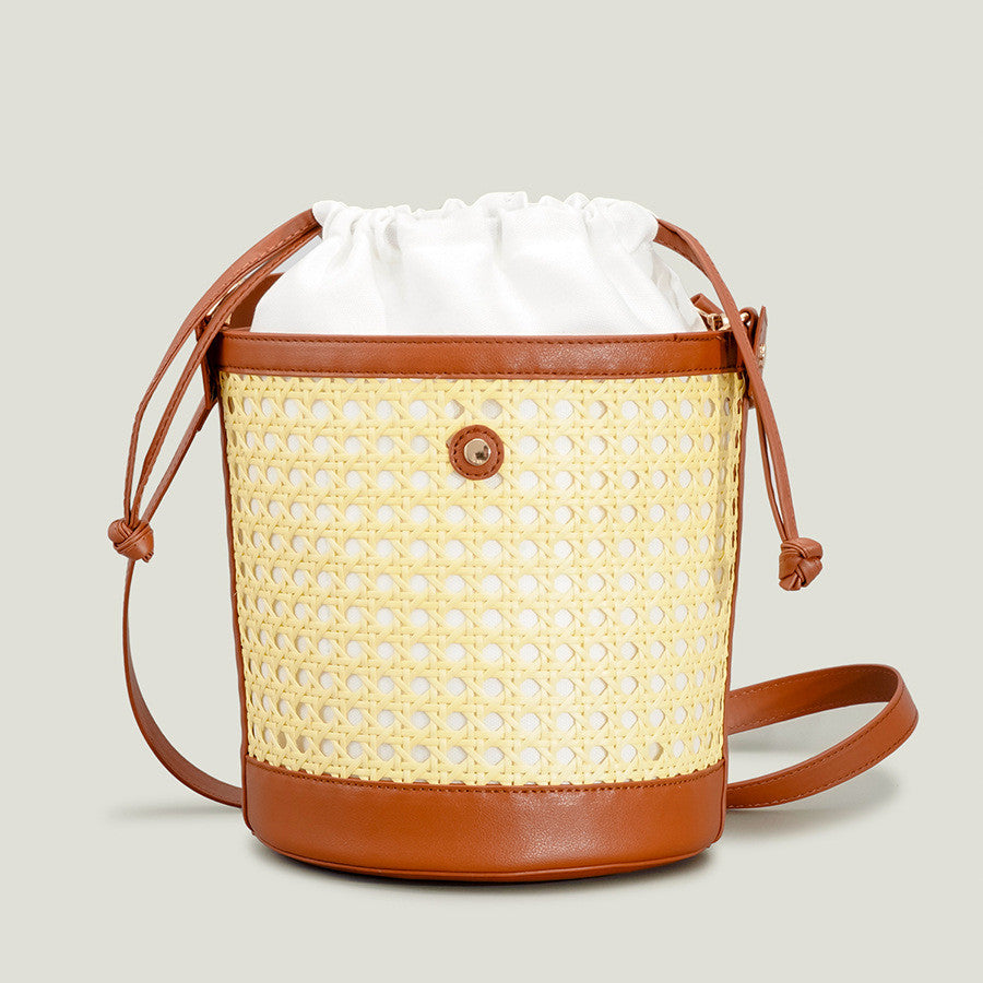 Handgewebte hohle Rattan-Eimertasche