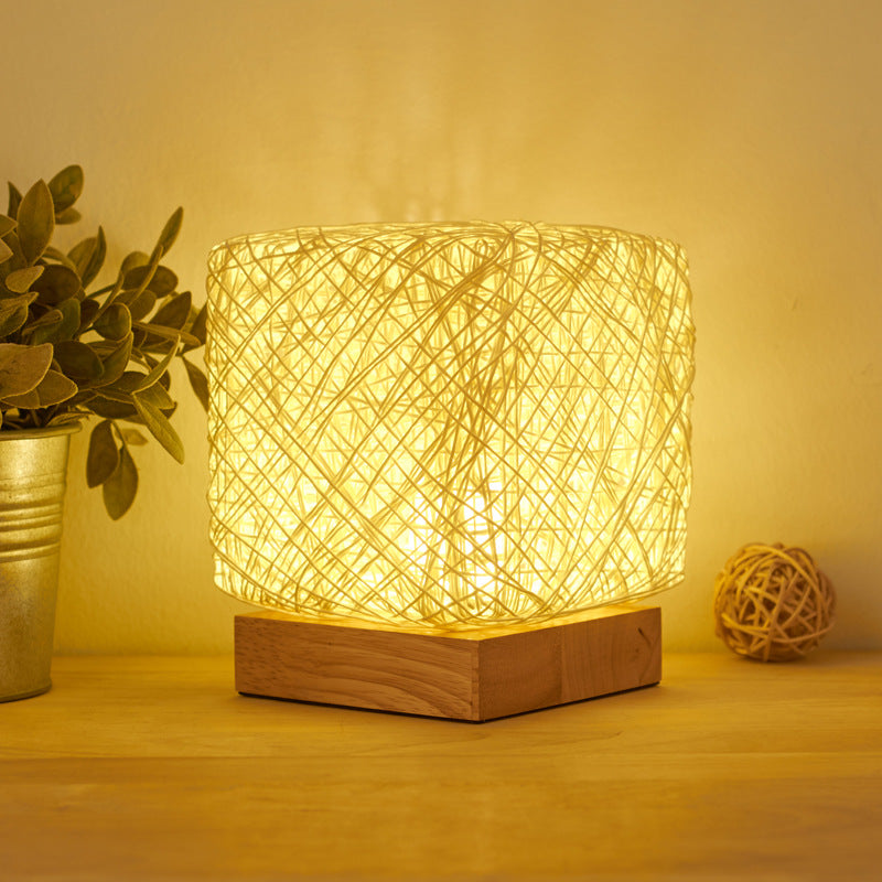 Le bureau carré de Dimmable LED allume le chargement en bois d'USB de ficelle de rotin