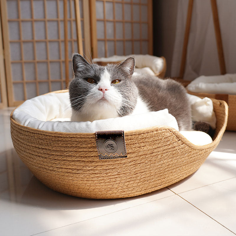 Litière pour chat en rotin de type oreiller environnant